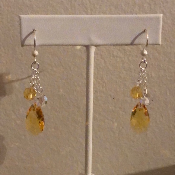 ✨ Handmade Earrings✨ - Picture 4 of 5